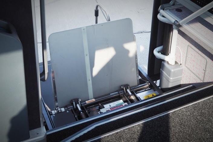 Elektrischer Lift für bequemen Zustieg mit Rollstuhl